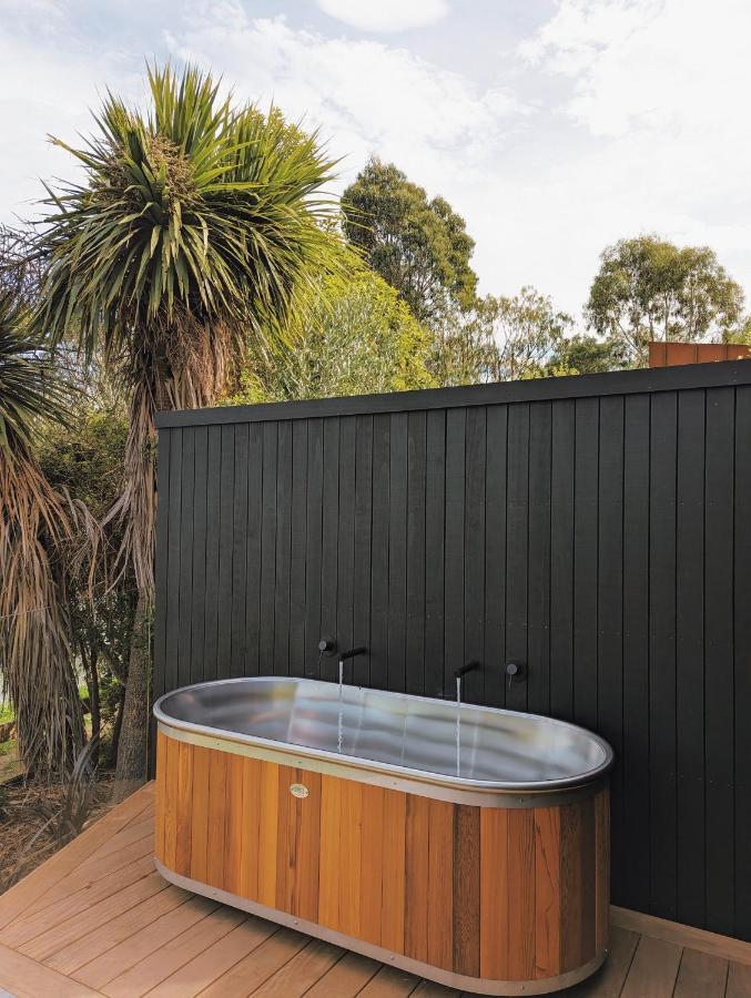 Tussock Hill Vineyard Retreats Hotel Christchurch Bagian luar foto