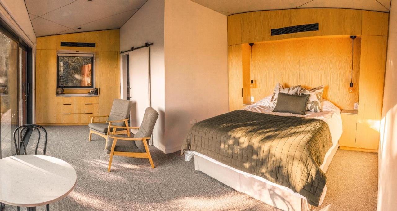 Tussock Hill Vineyard Retreats Hotel Christchurch Bagian luar foto