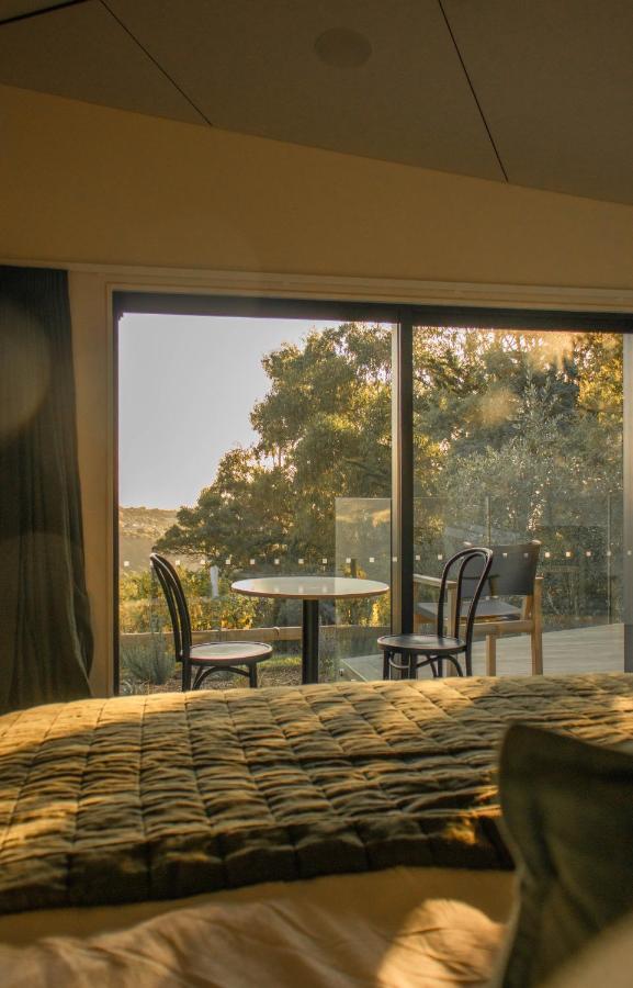 Tussock Hill Vineyard Retreats Hotel Christchurch Bagian luar foto